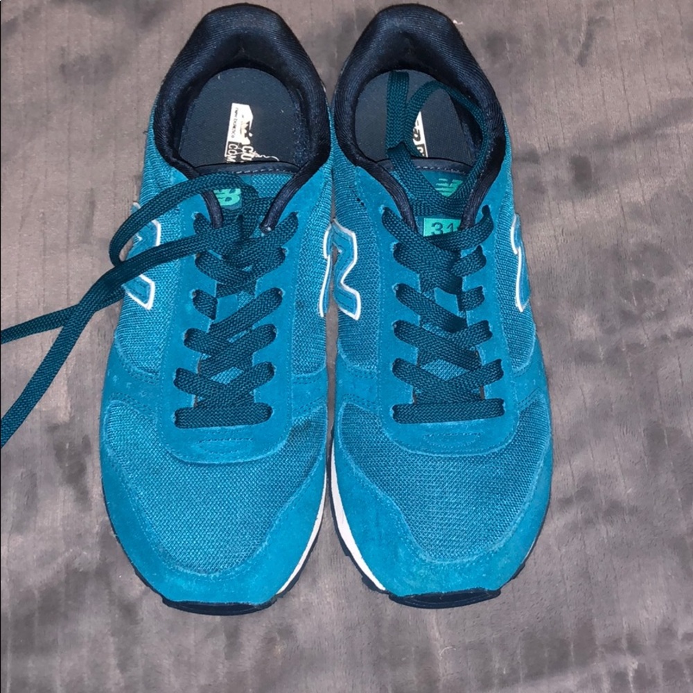 New balances sneakers